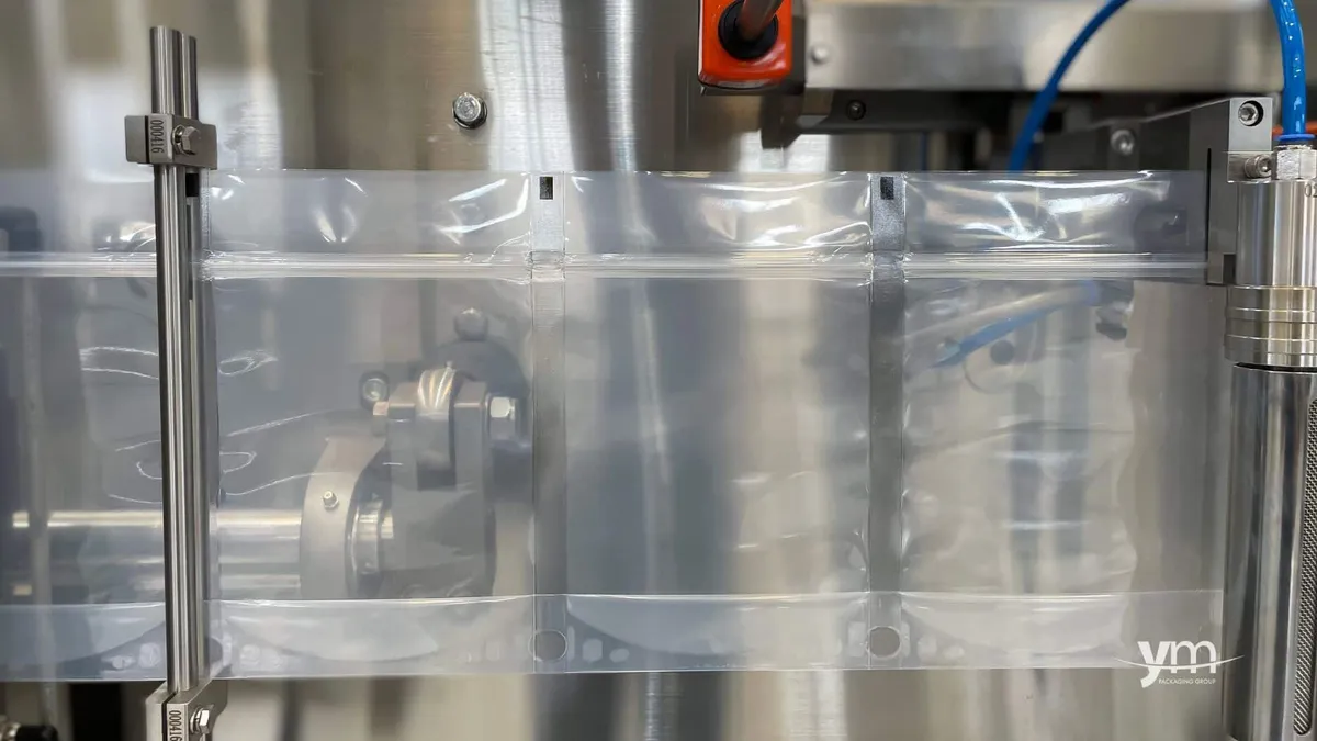 Máquina de embalar horizontal a partir de bobina YM Packaging