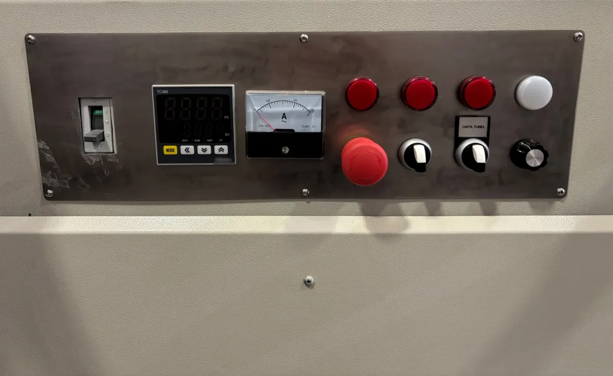 TR tunnel control panel: switch, temperature controller, ammeter, emergency stop and selectors